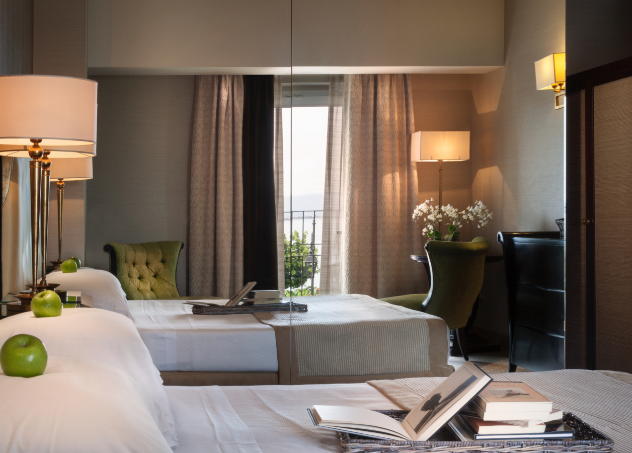 executive lake view room sleeping area Park Hotel