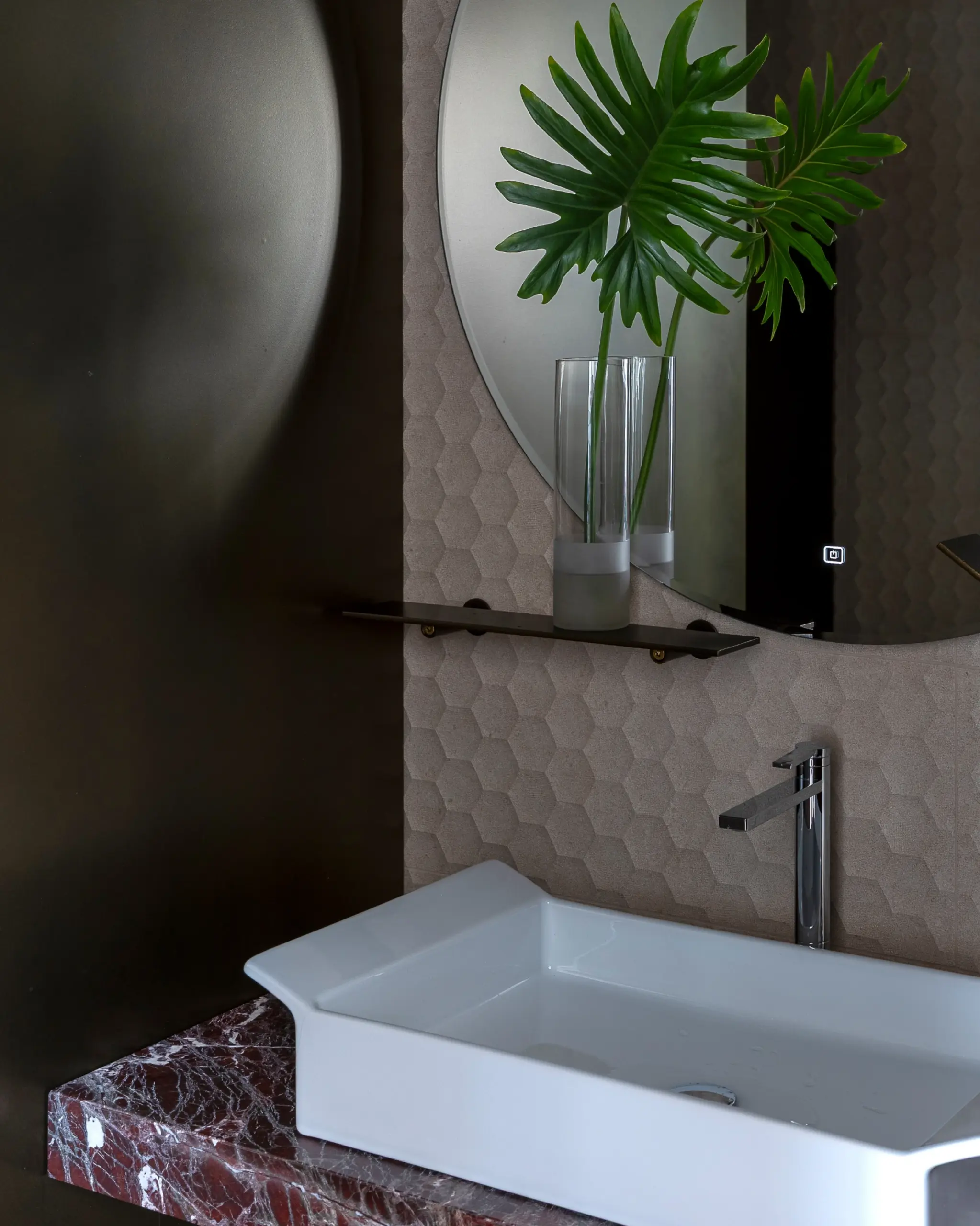 Badezimmer eines Zimmers im Park Hotel Desenzano