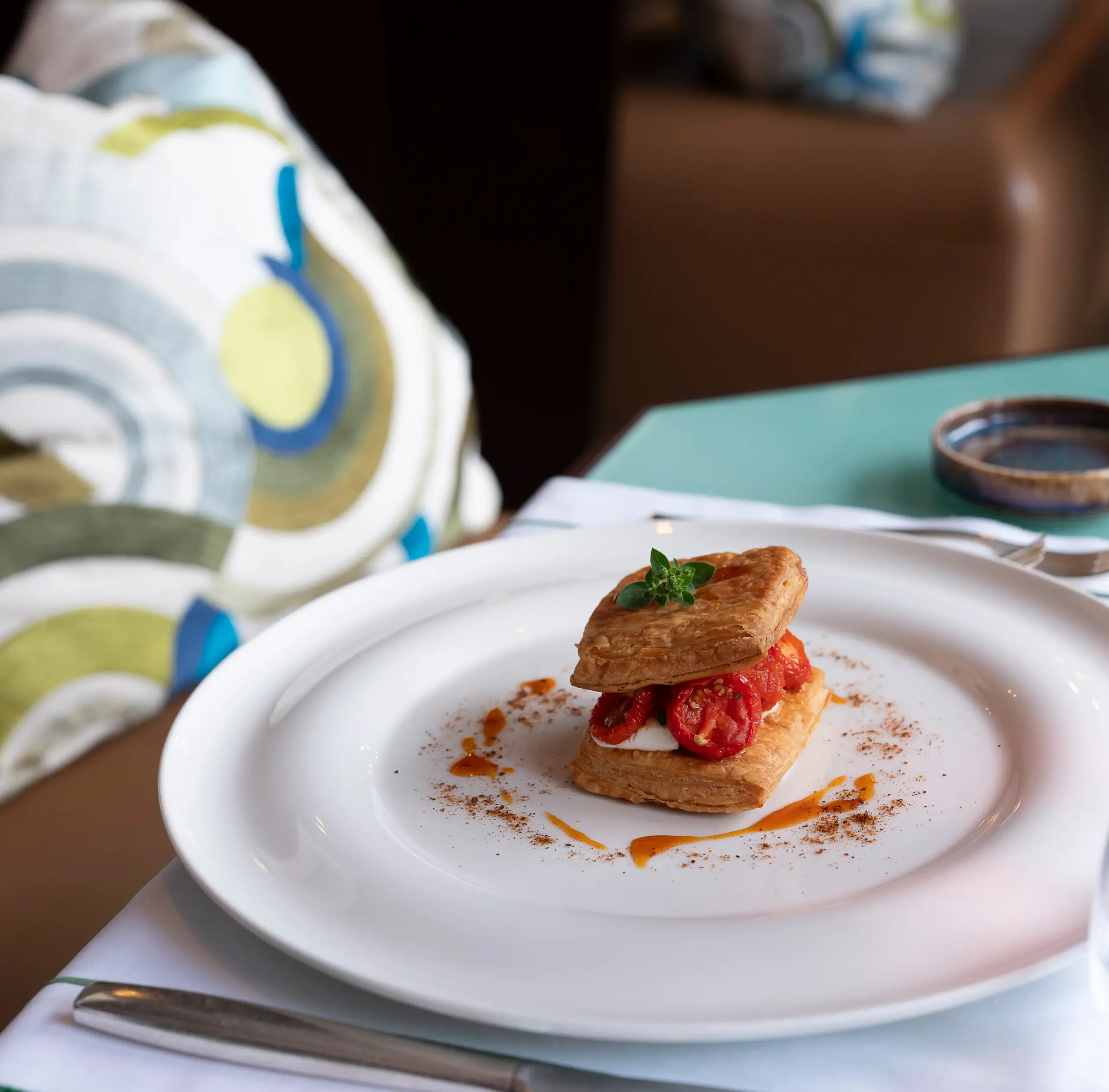 Millefeuille mit Kirschtomaten im Restaurant des Park Hotel